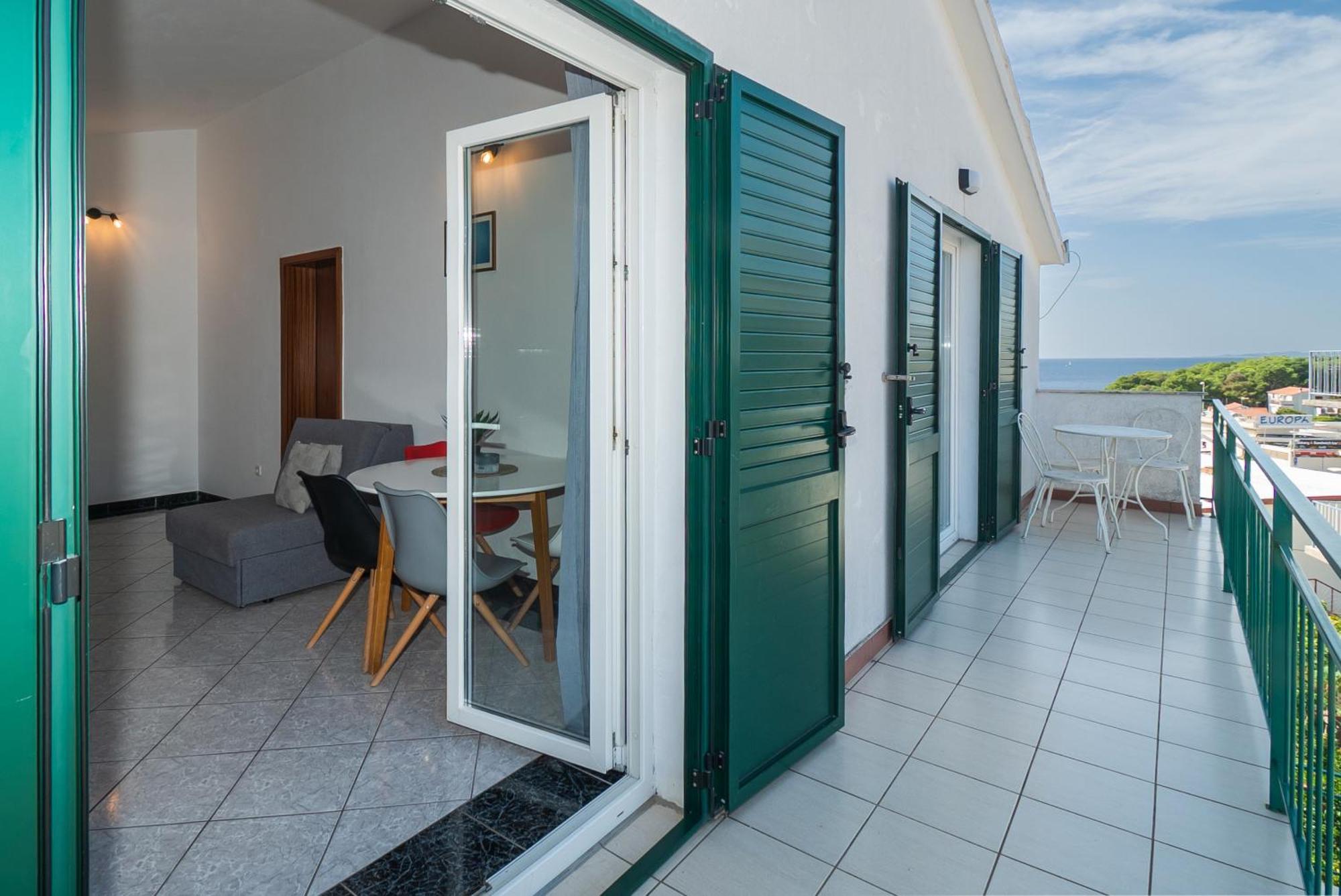 Apartments Polly Primošten المظهر الخارجي الصورة