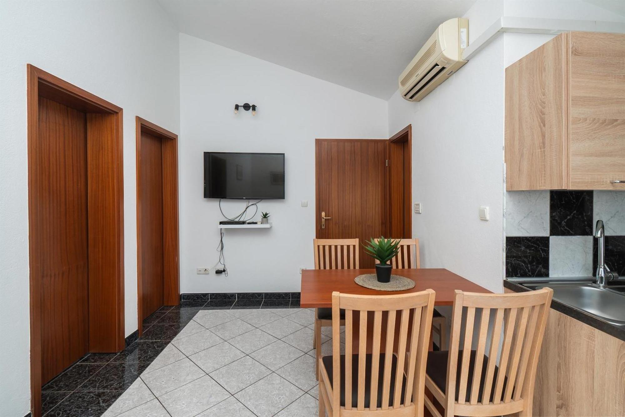 Apartments Polly Primošten المظهر الخارجي الصورة